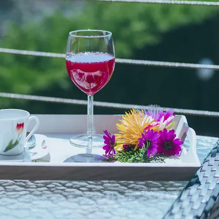 De Vino فيلة